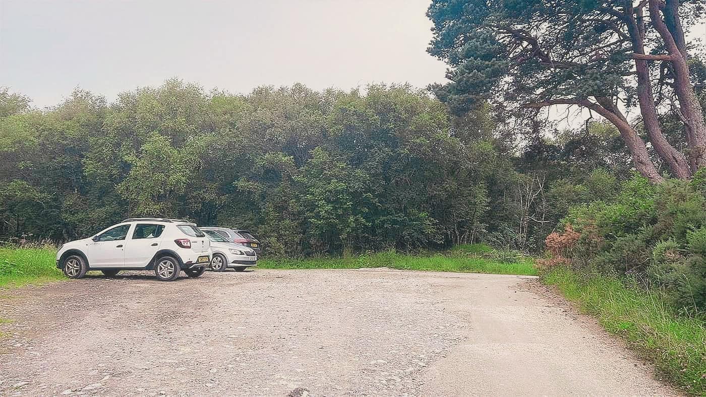 The car park at the bend, room for a few cars